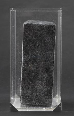 Lot #176 - Marvel's Agents of S.H.I.E.L.D. - Kree Monolith Fragment in Acrylic Case - 3